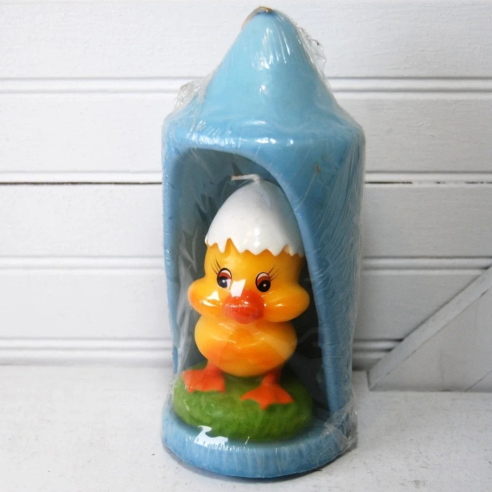 New Vintage Easter‎ Candle Baby Duck Duckling Hatching 7 inch tall Spring Decor